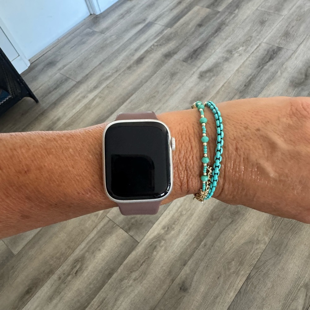 Apple Watch Series 8 45mm - Picture 3 of 4